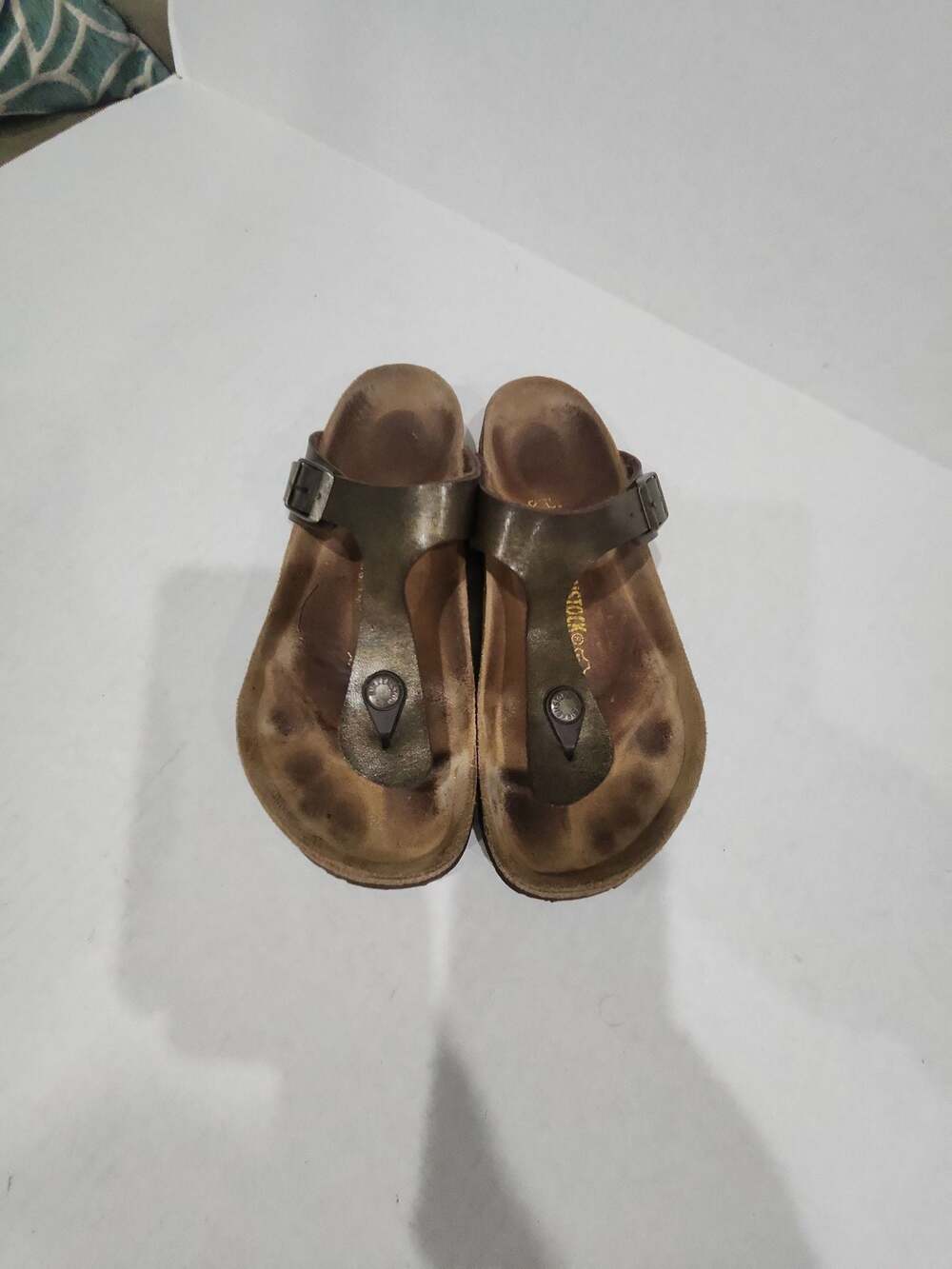 Birkenstock Gizeh Metallic Bronze Sandals Size 38